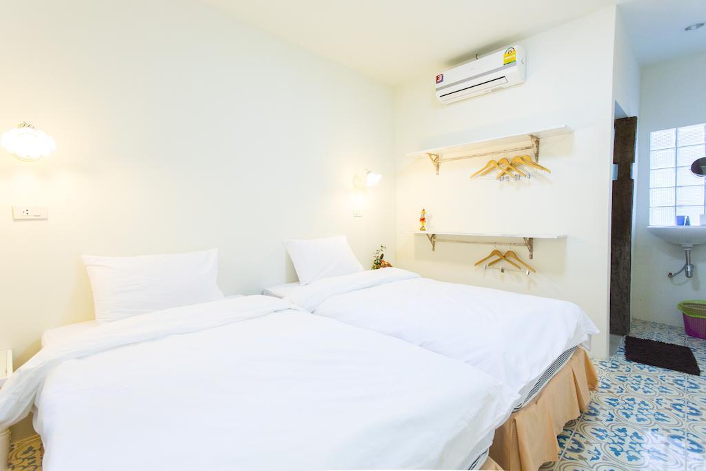 Chongrak Guesthouse Chiang Mai Room photo